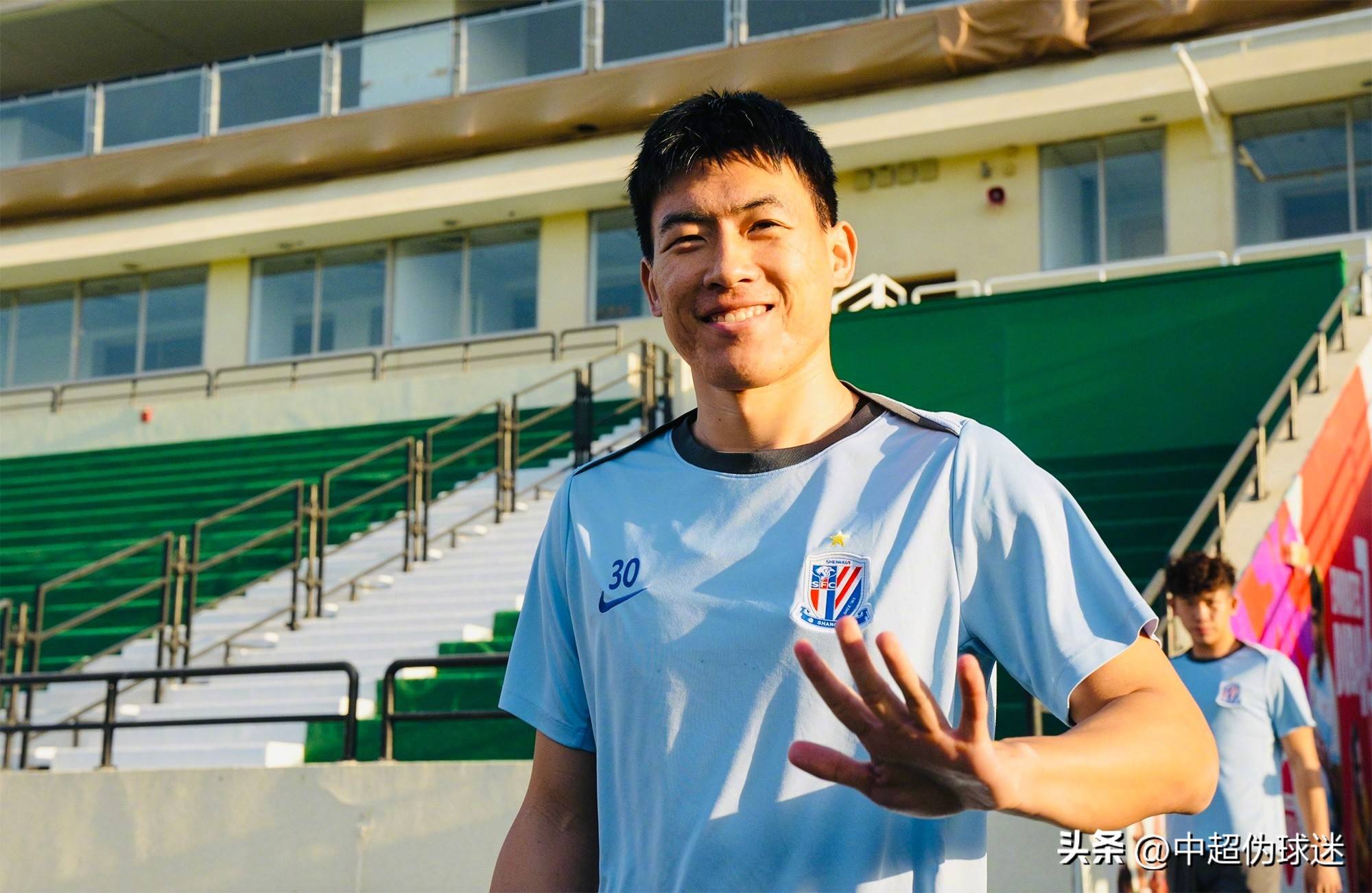 爱游戏体育app包含拜仁慕尼黑回应争议备战足总杯集结日上海申花调整名单以备国王杯，连对手都承认：字母哥赛事官方发布险胜新规的词条